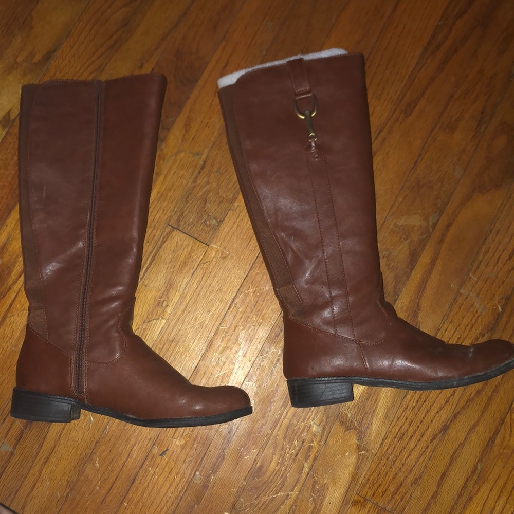knee high brown leather boots